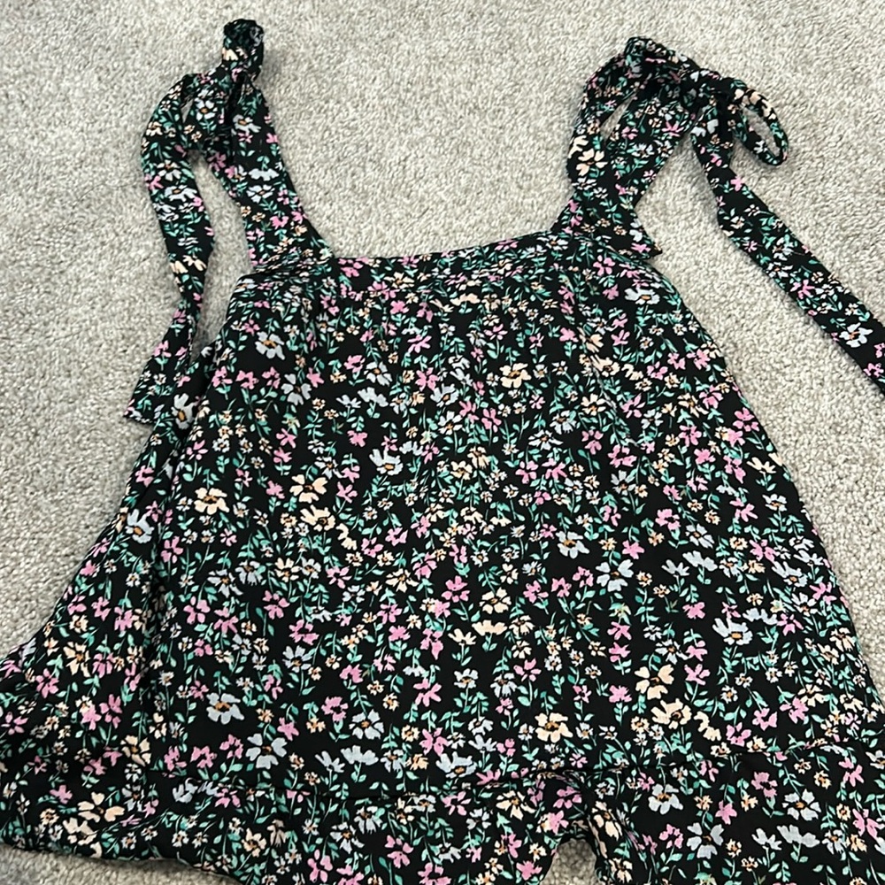 Tie tank top